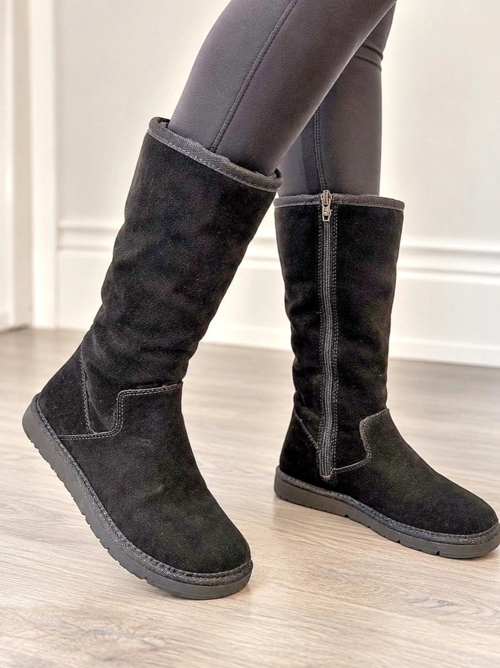 UGG Australia Classic Tall Black Boots 5815 Women’s Size 6 NIB